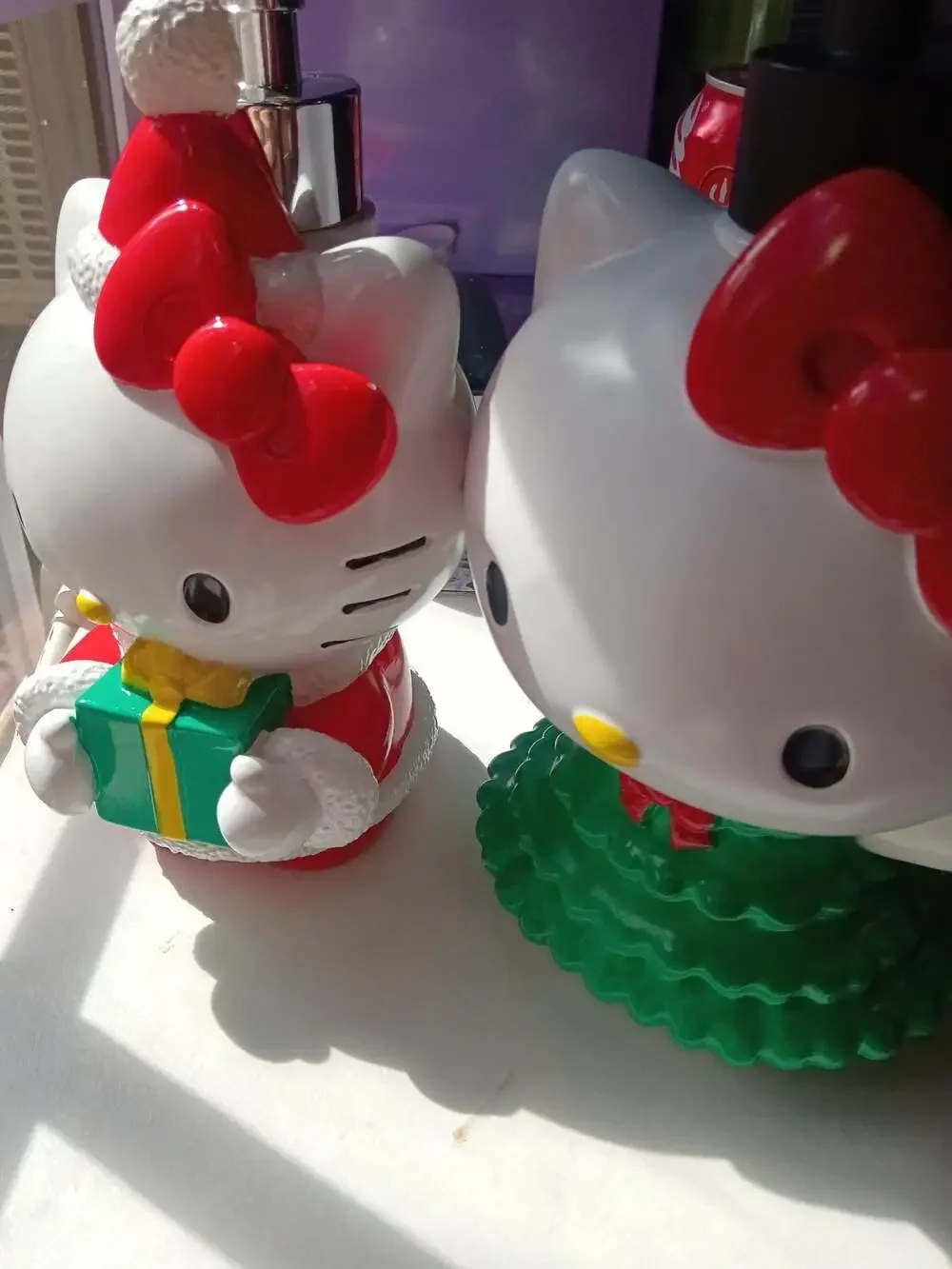 Sanrio Hello Kitty Christmas Holiday Soap & Lotion Dispenser Set! Santa & Tree!